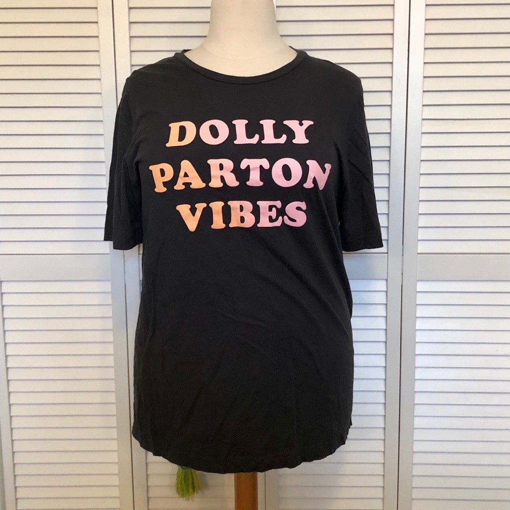 Luella "Dolly Parton Vibes" Tee. Size 2XL